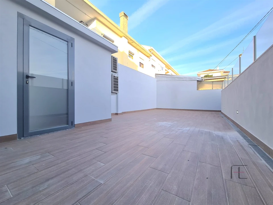 Moradia T3 para Venda em Espinho Foto 24