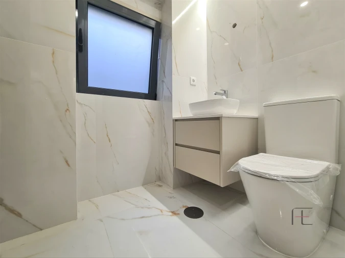 Moradia T3 para Venda em Espinho Foto 23