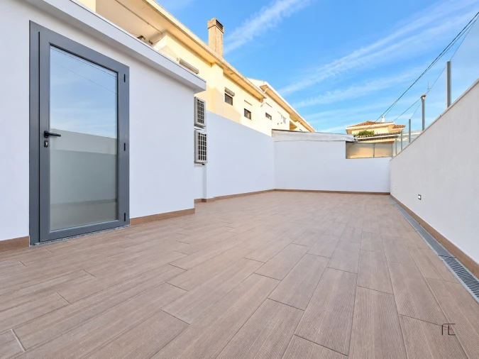 Moradia T3 para Venda em Espinho Foto 31