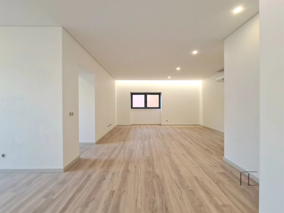 Moradia T3 para Venda em Espinho Foto 1