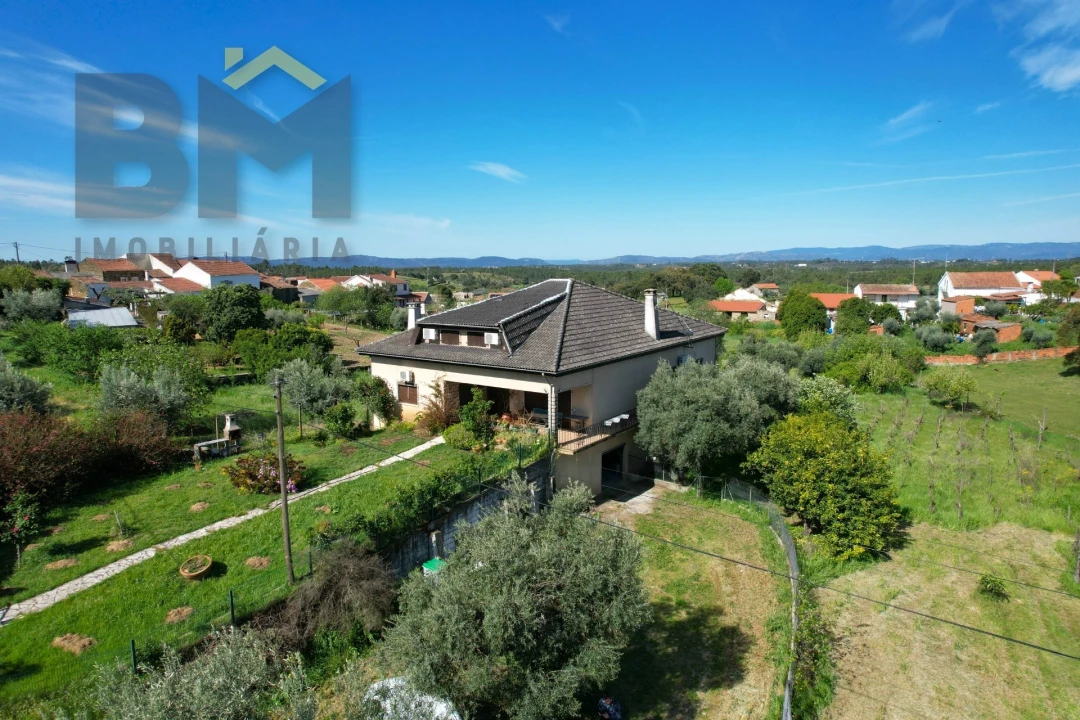 Moradia T3 para Venda em Cebolais de Cima e Retaxo Foto 1