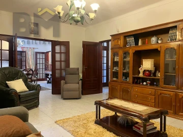 Moradia T3 para Venda em Cebolais de Cima e Retaxo