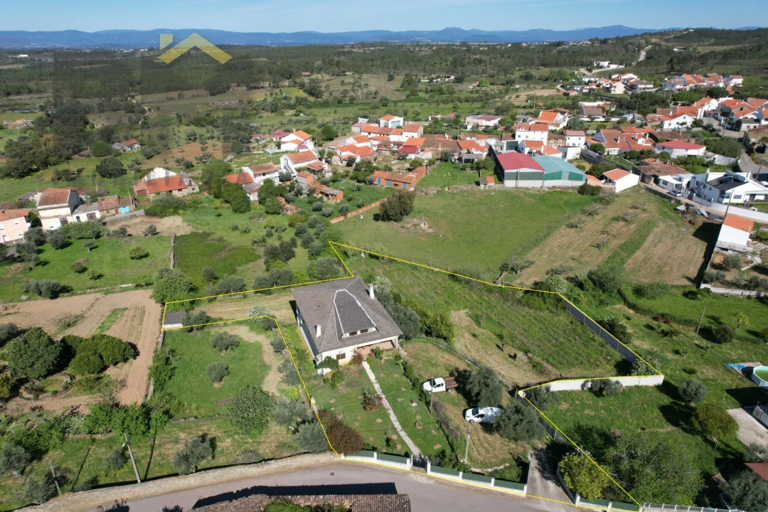 Moradia T3 para Venda em Cebolais de Cima e Retaxo Foto 44