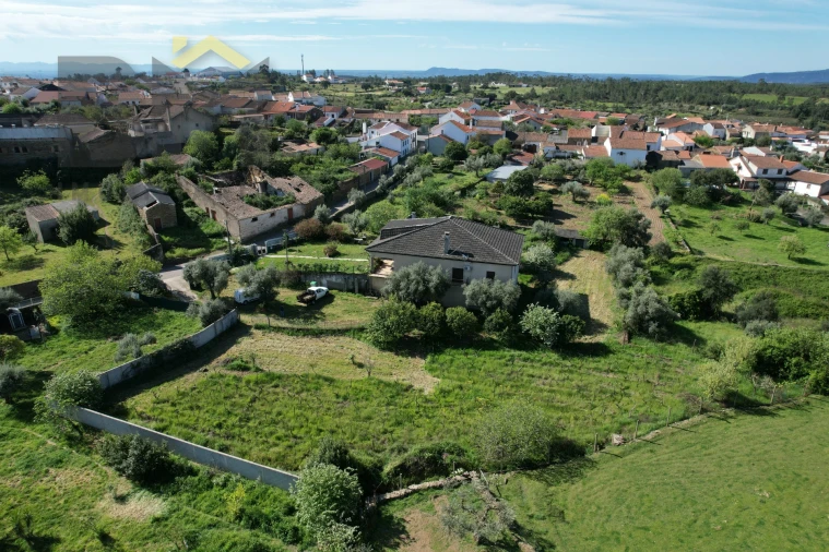 Moradia T3 para Venda em Cebolais de Cima e Retaxo Foto 42