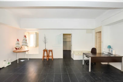 Loja para Arrendamento em Torres Novas (Santa Maria, Salvador e Santiago)