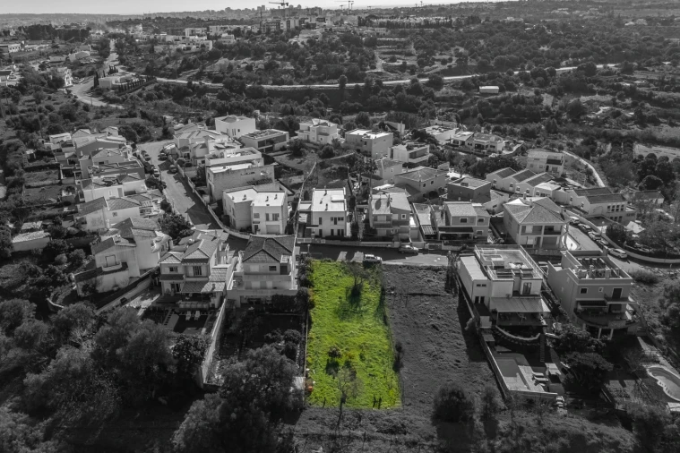 Terreno para Venda em Alvor Foto 2