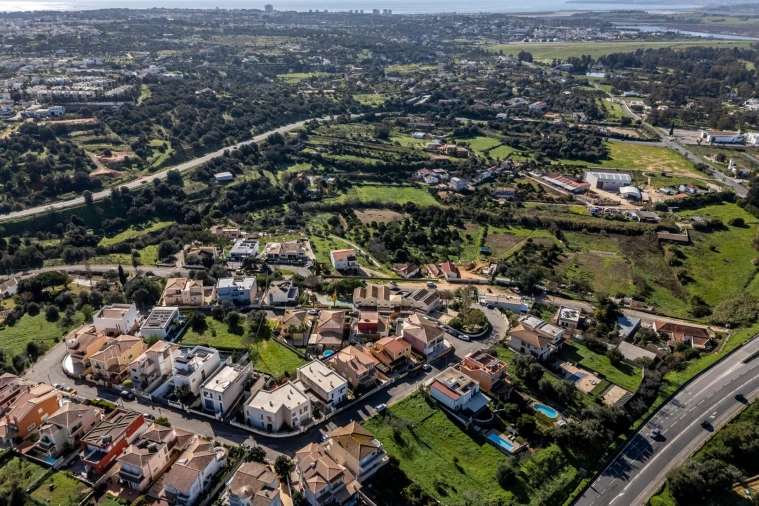 Terreno para Venda em Alvor Foto 10
