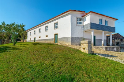 Moradia T5 para Venda em Avantos e Romeu