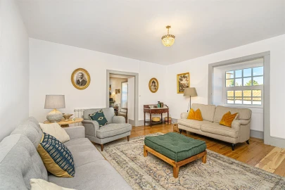 Moradia T5 para Venda em Avantos e Romeu