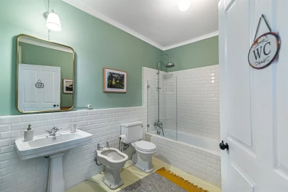 Moradia T5 para Venda em Avantos e Romeu