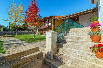 Moradia T5 para Venda em Avantos e Romeu