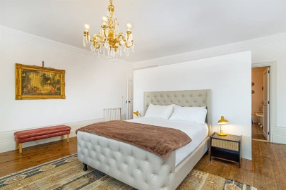 Moradia T5 para Venda em Avantos e Romeu