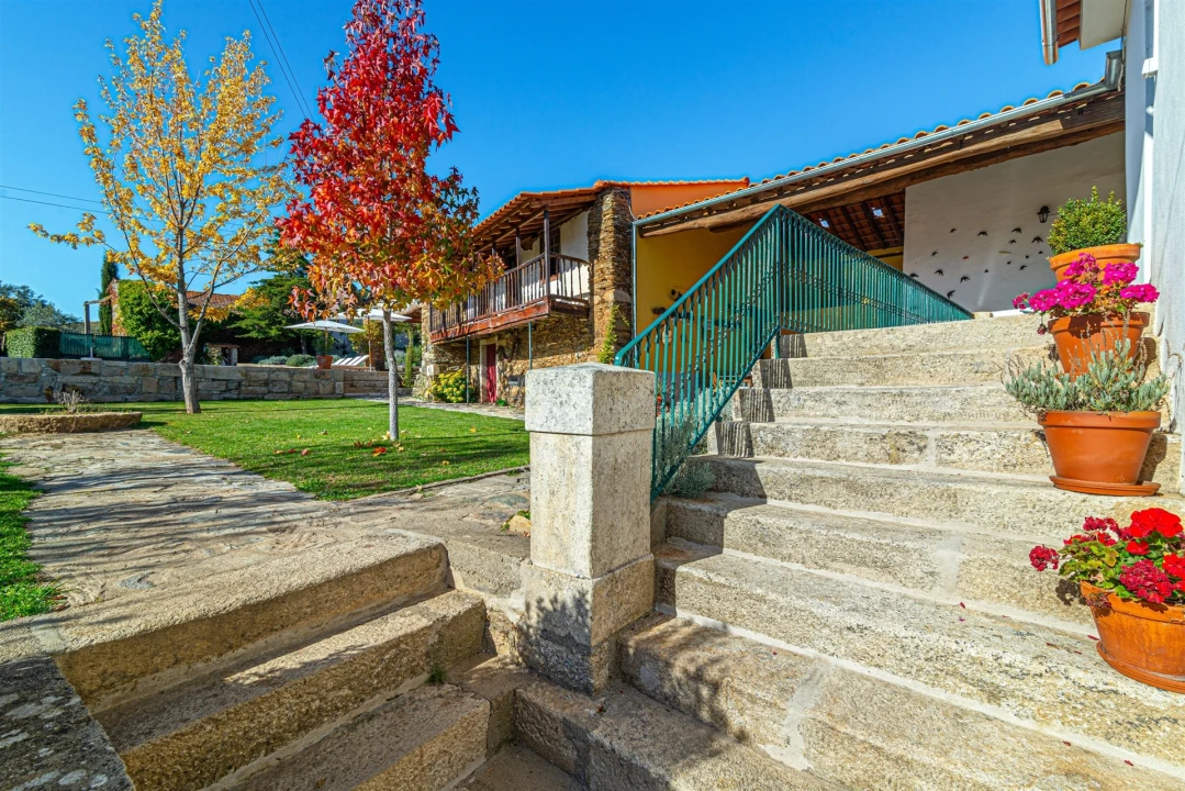 Moradia T5 para Venda em Avantos e Romeu Foto 43