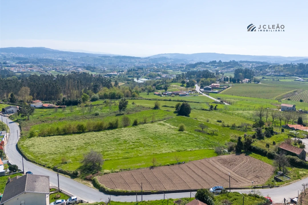 Terreno para Venda em Paredes Foto 3