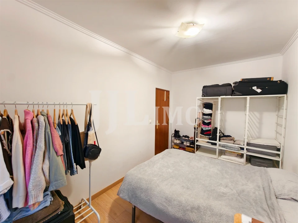 Apartamento T2 para Arrendamento em Algés, Linda-A-Velha e Cruz Quebrada-Dafundo Foto 17