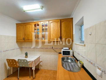 Apartamento T2 para Arrendamento em Algés, Linda-A-Velha e Cruz Quebrada-Dafundo