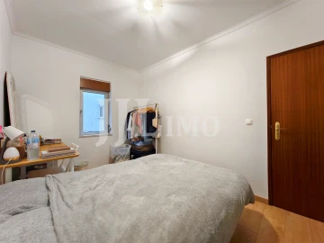 Apartamento T2 para Arrendamento em Algés, Linda-A-Velha e Cruz Quebrada-Dafundo