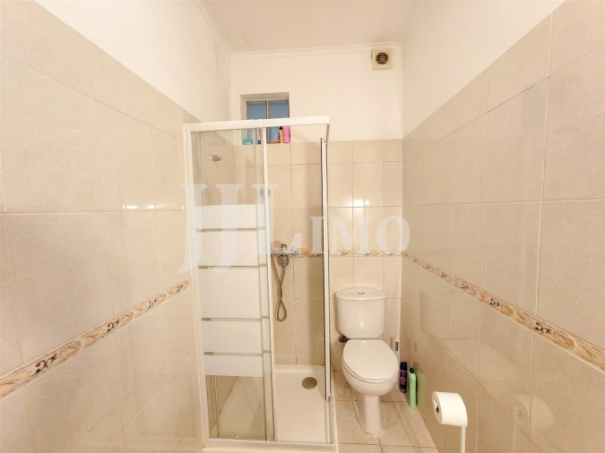 Apartamento T2 para Arrendamento em Algés, Linda-A-Velha e Cruz Quebrada-Dafundo Foto 10