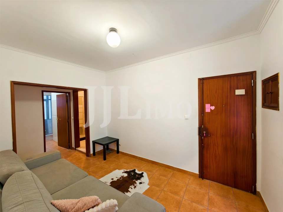 Apartamento T2 para Arrendamento em Algés, Linda-A-Velha e Cruz Quebrada-Dafundo Foto 3