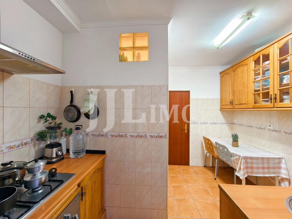 Apartamento T2 para Arrendamento em Algés, Linda-A-Velha e Cruz Quebrada-Dafundo Foto 15