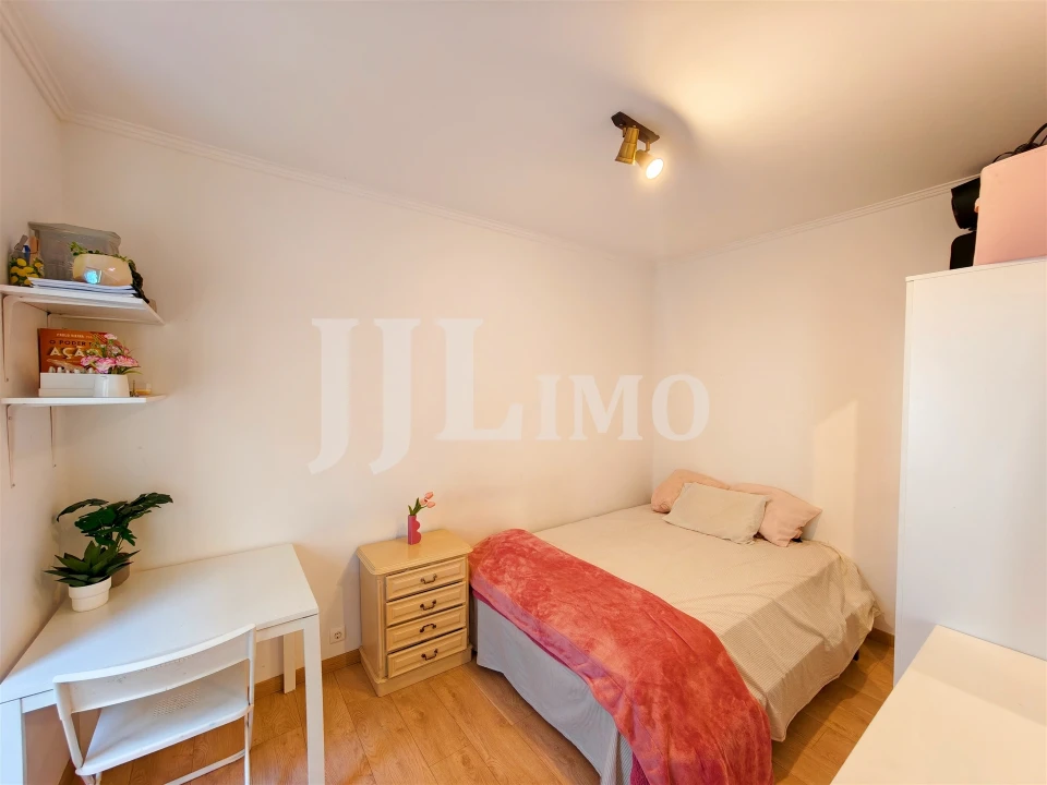 Apartamento T2 para Arrendamento em Algés, Linda-A-Velha e Cruz Quebrada-Dafundo Foto 19