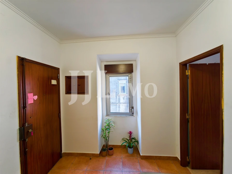 Apartamento T2 para Arrendamento em Algés, Linda-A-Velha e Cruz Quebrada-Dafundo Foto 2