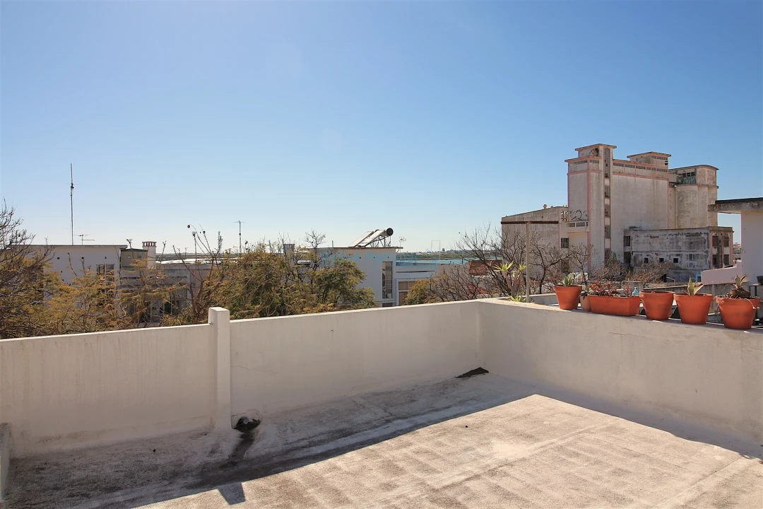 Apartamento T2 para Venda em Faro (Sé e São Pedro) Foto 8