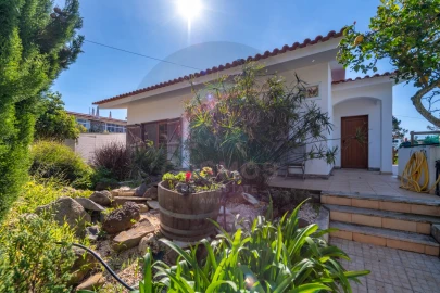 Moradia T5 para Venda em Aljezur