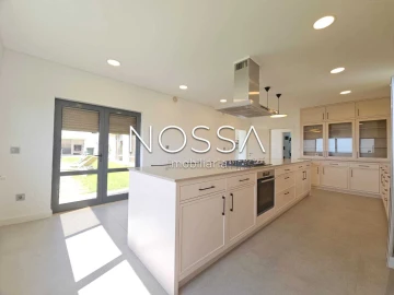 Moradia T4 para Venda em Vila Nova da Rainha