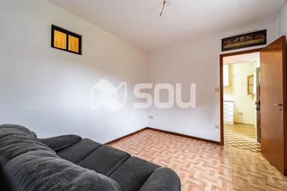 Terreno para Venda em Nogueira e Silva Escura