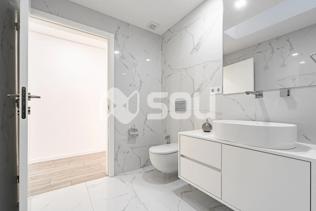 Apartamento T1 para Venda em Marco Foto 16