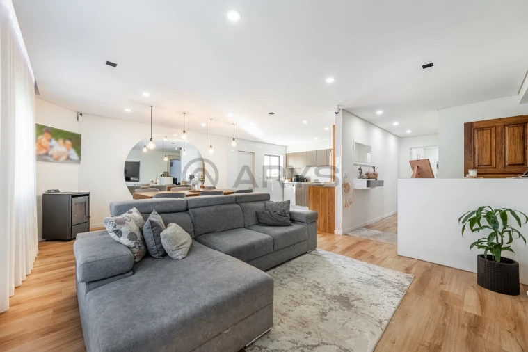 Apartamento T3 para Venda em Nogueira, Fraião e Lamaçães Foto 2