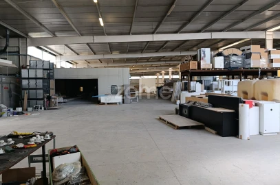 Terreno Comércio / Armazém para Venda em Malta e Canidelo