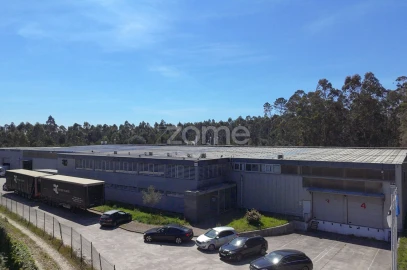 Terreno Comércio / Armazém para Venda em Malta e Canidelo