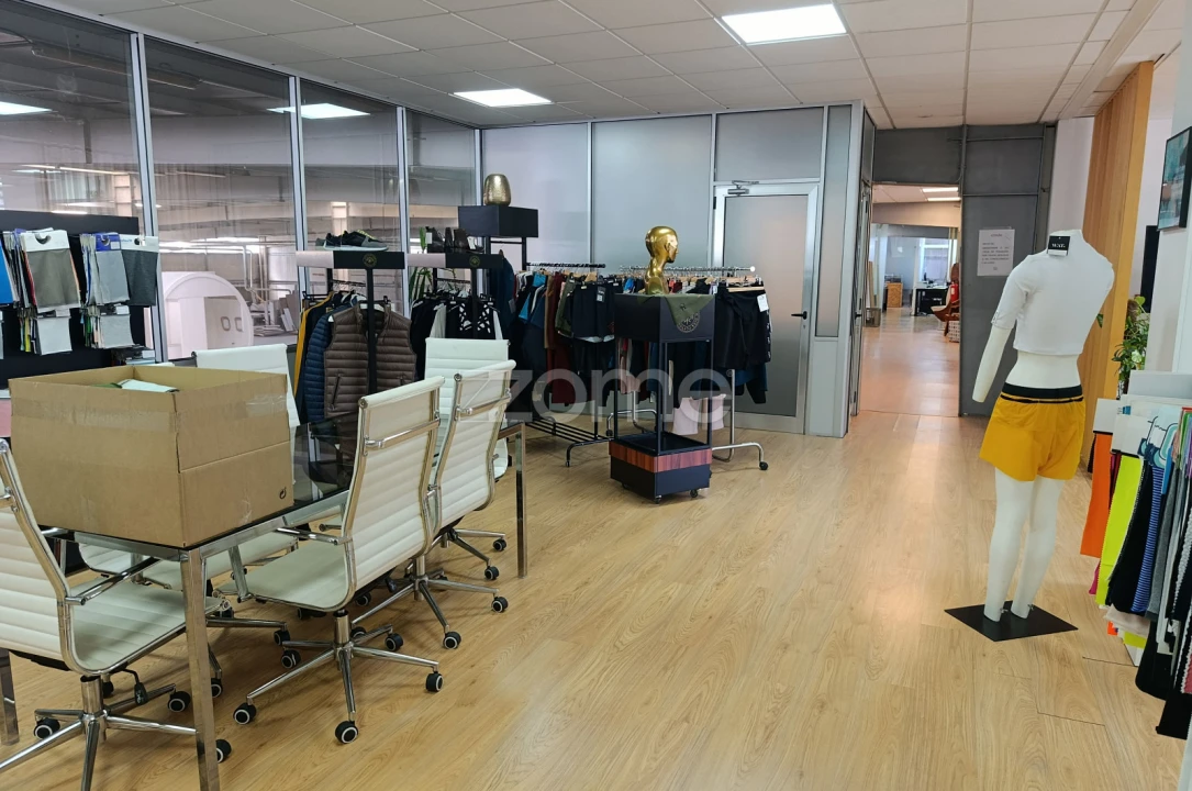 Terreno Comércio / Armazém para Venda em Malta e Canidelo Foto 8