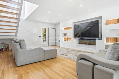 Moradia T5 para Venda em Ramada e Caneças