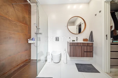 Moradia T5 para Venda em Ramada e Caneças