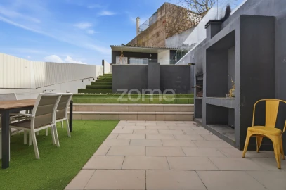 Moradia T5 para Venda em Ramada e Caneças