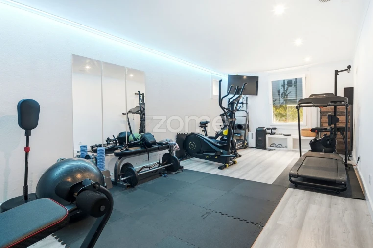 Moradia T5 para Venda em Ramada e Caneças Foto 9