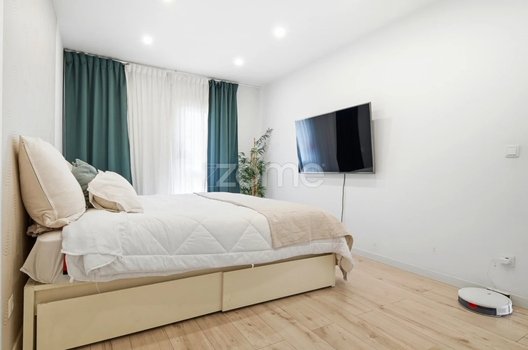 Moradia T5 para Venda em Ramada e Caneças Foto 16