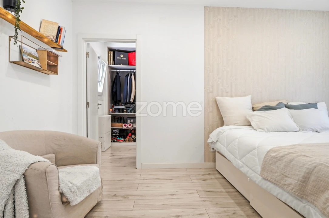 Moradia T5 para Venda em Ramada e Caneças Foto 17