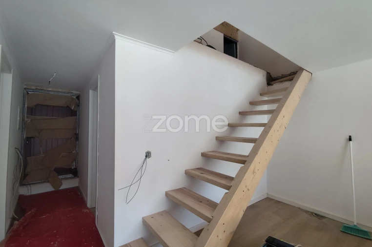 Moradia T3 para Venda em Mira de Aire Foto 9