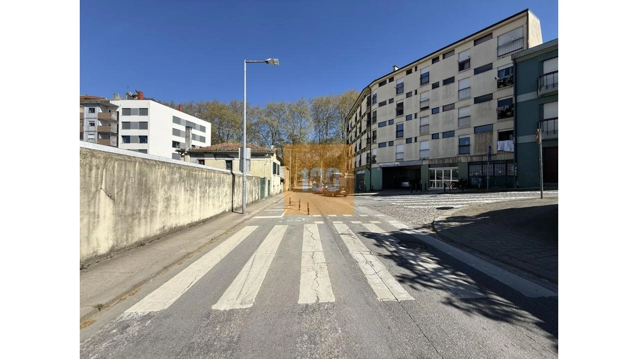 Apartamento T2 para Venda em Paranhos Foto 19