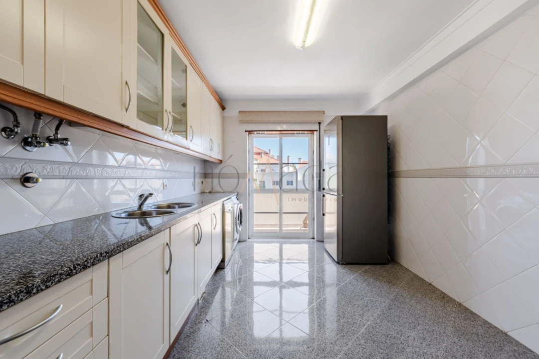 Apartamento T2 para Arrendamento em Quinta do Conde Foto 12