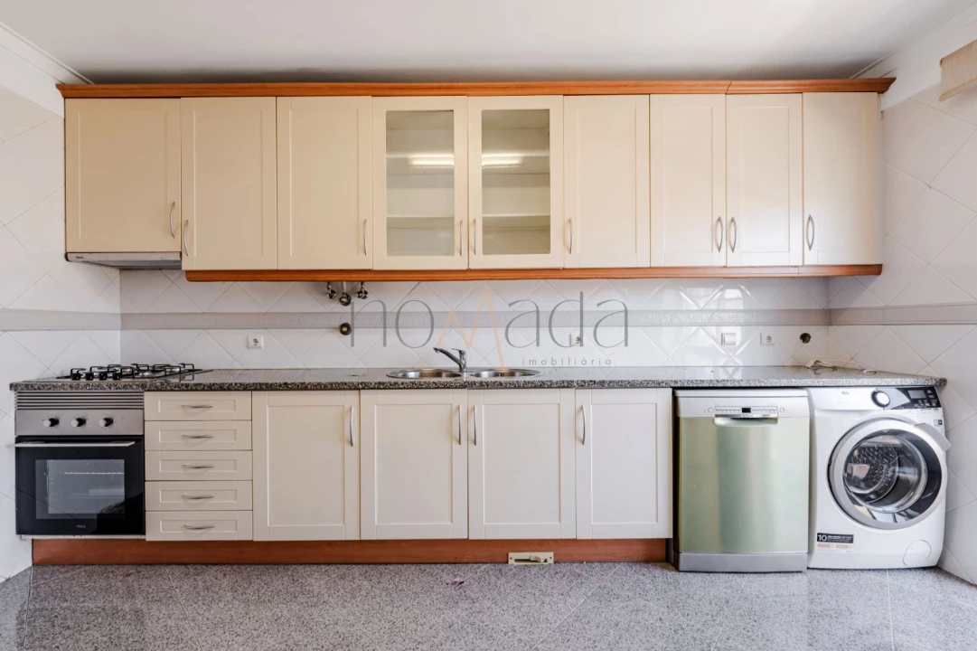 Apartamento T2 para Arrendamento em Quinta do Conde Foto 13