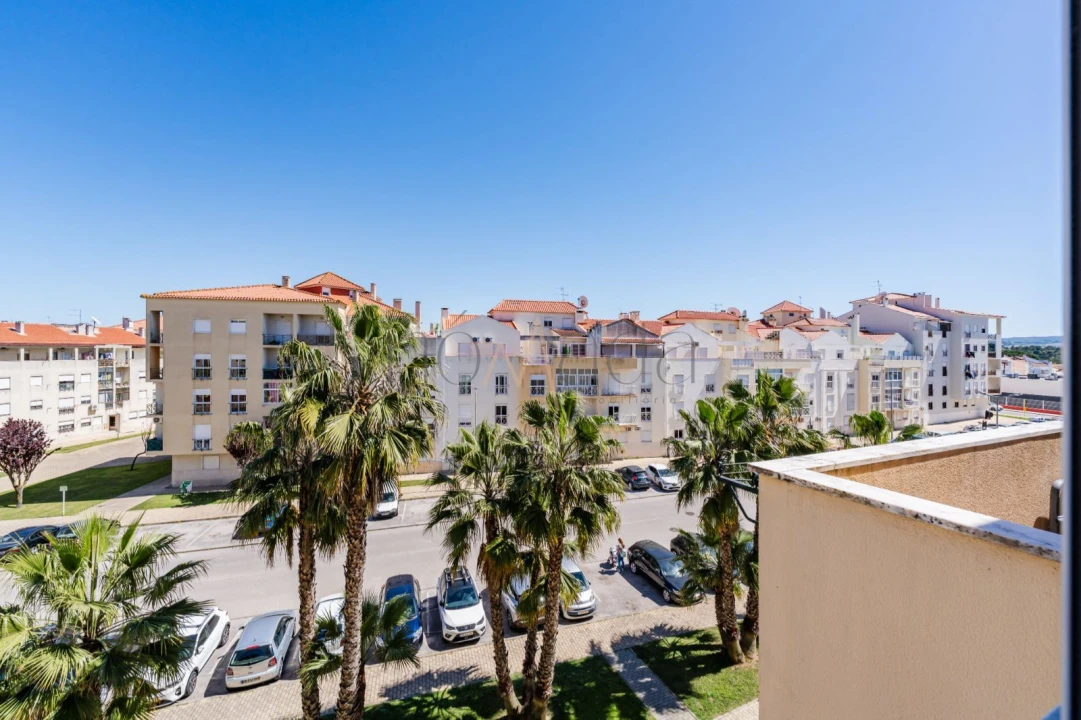 Apartamento T2 para Arrendamento em Quinta do Conde Foto 27