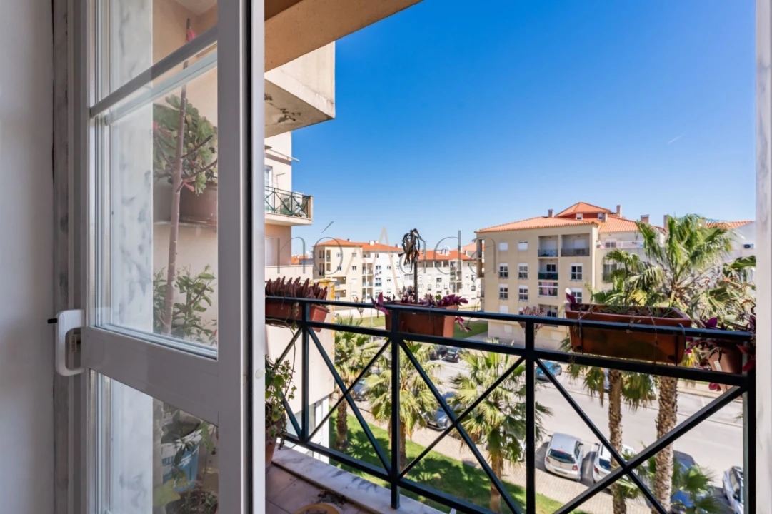 Apartamento T2 para Arrendamento em Quinta do Conde Foto 30