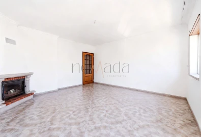 Apartamento T2 para Arrendamento em Quinta do Conde