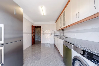 Apartamento T2 para Arrendamento em Quinta do Conde