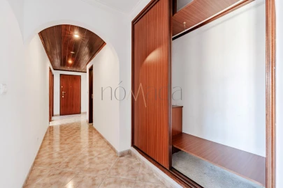 Apartamento T2 para Arrendamento em Quinta do Conde